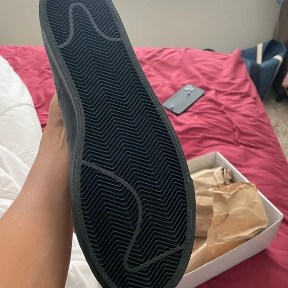 Brand new, never worn (I ordered the wrong size) Nike blazers - Picture 3 of 4